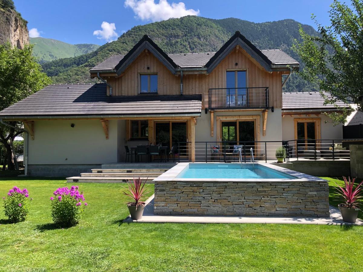 Chalet Barbara With Swimming Pool In The Heart Of Oisans Le Bourg-dʼOisans Esterno foto